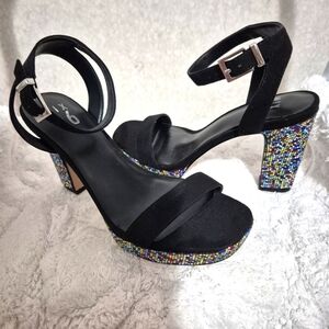 Mix No. 6 Black Heels with Multicolor Block Design....SIZE:6 1/2 M